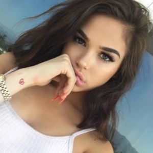 Meet your Posher, Ebony